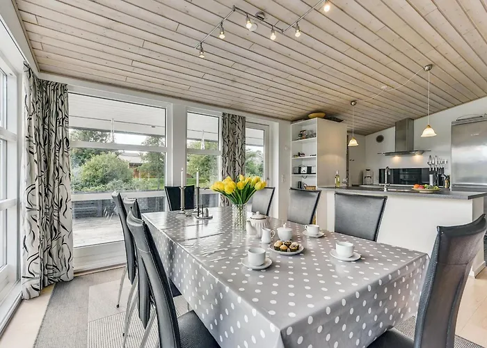 Sylvelin - 400m To The Fjord By Interhome Roslev